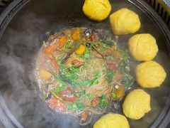 -锅老头海鲜铁锅炖