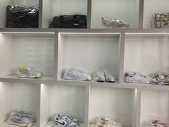 -翰皇直营洗衣洗鞋(望京鹿港店)