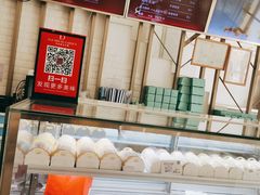 -顶东面包花园·生日蛋糕(世博店)