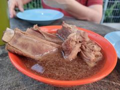 肉骨茶-东海岸人工湖美食村