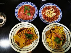 -蓝田九大碗民俗食府(蓝田店)