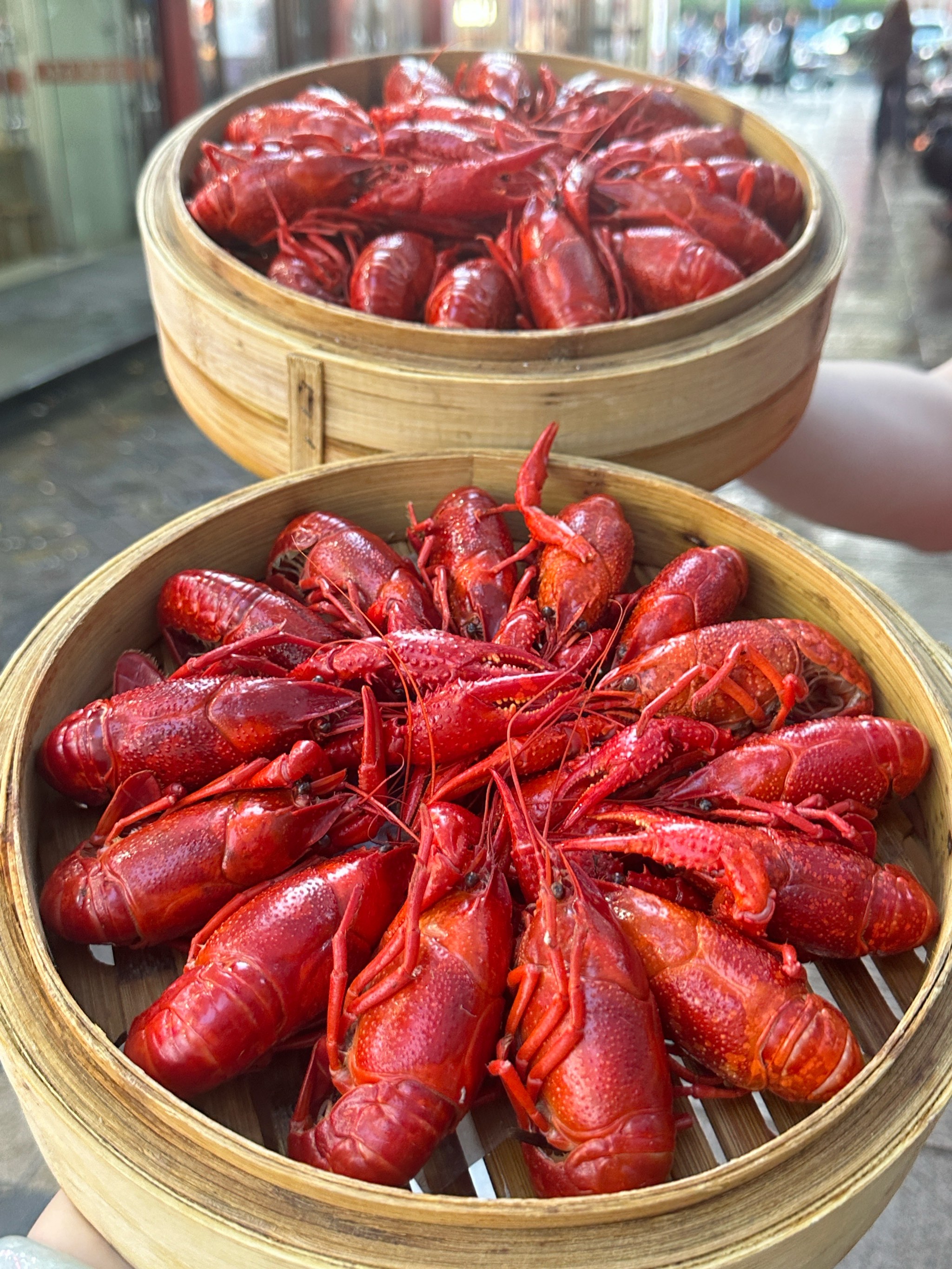 纯卖小龙虾生意好做么(卖小龙虾做什么活动比较好)