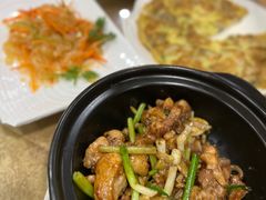 沙姜靓鸡煲-鹏城人家海鲜酒家·23年老字号(较场尾店)