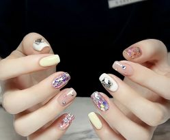 -赢韵美甲美睫瑞士净斑中心