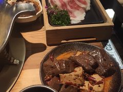 -湊湊火锅·茶憩(杭州湖滨银泰in77店)