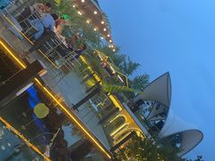 -茅草房·河畔园林火锅