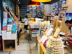 -文华书店(王家湾店)