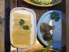 -七欣天香辣蟹火锅(上海银亿滨江店)