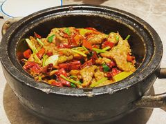 特色石锅生焗牛肉-闫府私房菜·老字号(恒隆店)