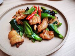 罗勒麻辣酱烧肉-渔语鱼酸菜鱼新川菜(万象城店)