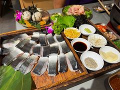-围炉肉舍丹东海鲜烤肉·烤活鳗(步行街店)