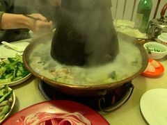-洞庭洲·防空洞火锅·烧烤·铜锅涮肉(新百广场店)