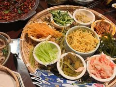-包整·丝娃娃(甲秀楼景观店)