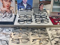 -瑞司视光眼镜·蔡司战略合作眼镜店(新街口店)