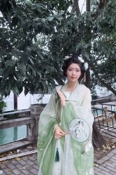 -一揽芳华汉服旗袍体验馆(拙政园店)