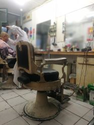 -兰建理发店
