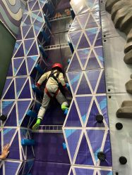 -MELAND CLUB亲子乐园·派对·餐厅(北京芳圆里ID MALL店)