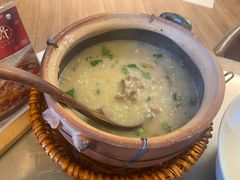 潮界生滚牛肉粥-潮界(LU·ONE凯德晶萃广场店)