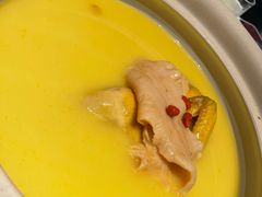 领鲜花胶鸡汤-领鲜天下·焗海鲜·花胶鸡(天目里店)