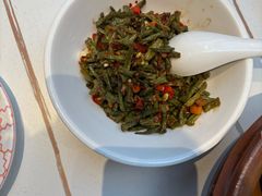 -阿瓦山寨·湘菜现炒·剁椒鱼头王(咸阳总店)