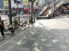 -三叶眼镜城批发市场(上海火车站店)