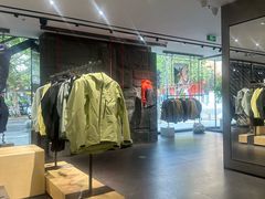 -ARC'TERYX始祖鸟(北京王府中环店)