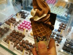 巧克力软冰淇淋-GODIVA(港汇恒隆广场)