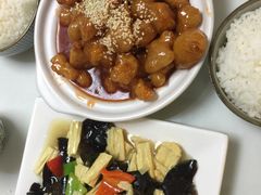 -天天向上素食餐厅(五台山店)