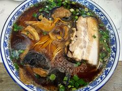 焖肉素交面-伟记奥面馆(养育巷店)