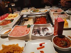 -海底捞火锅鲜切牛肉主题店(长寿路店)