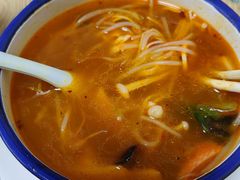 -许西美食一条街