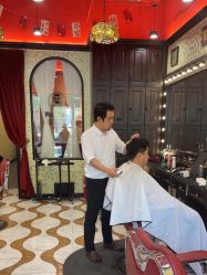 -东方先生国潮男士理发馆