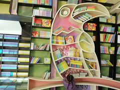 -钟书阁(松江泰晤士小镇店)