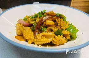 Stir-Fried Squid and Shrimp Noodles