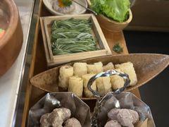 -左庭右院鲜牛肉火锅(浦江欢乐颂店)