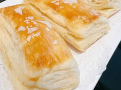 榴莲酥-高第街56号港式餐厅·精选(世茂广场宽厚里大明湖店)