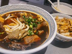 招牌大片牛肉粉-粉吖吖·邵阳米粉(体育西路店)