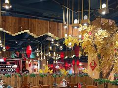 -老滇山寨•云南特色菜•地方菜•民族风情歌舞表演(金碧店)