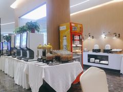 -凤冠假日酒店自助餐