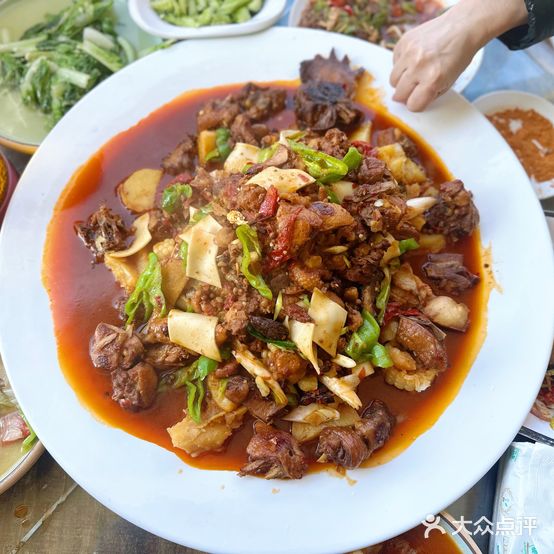 马云疆味大盘鸡手抓肉拉条子
