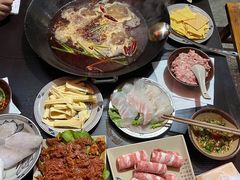 -重庆故事姊妹老火锅(财经学院店)