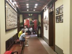 -梅龙镇酒家(南京西路总店)
