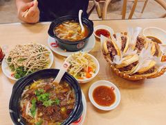 -闫家驴肉老店(华电一校店)