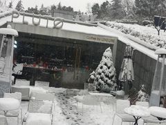 -UNI UNI(环亚凯瑟琳店)