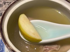 青果仔排煲乳鸽-南京大牌档(香港广场店)