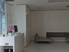 -卡罗酒店(东门晒布地铁站店)