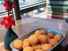 -蜜桃餐厅·伴山(湖滨商业街店)