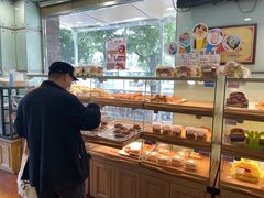 面包甜点陈列柜-新侨三宝乐面包店(崇文门店)