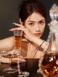 -克拉女神写真馆·匠心定制