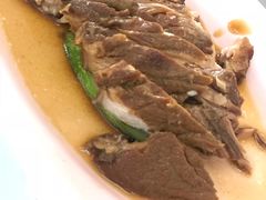 卤肉-红大哥水门鸡饭(總店)